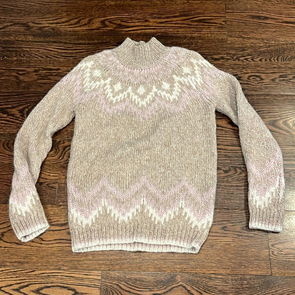 Wool knit sweater